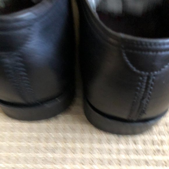 GUCCI Men\'s Black Leather Oxfords . main image 4